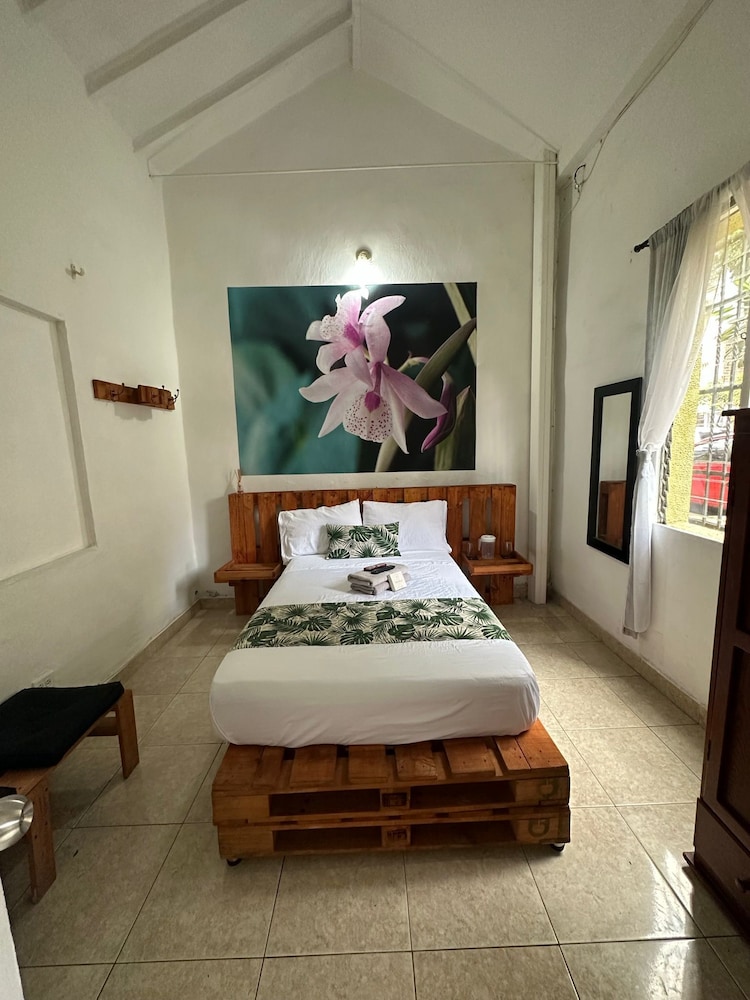 Economy Room