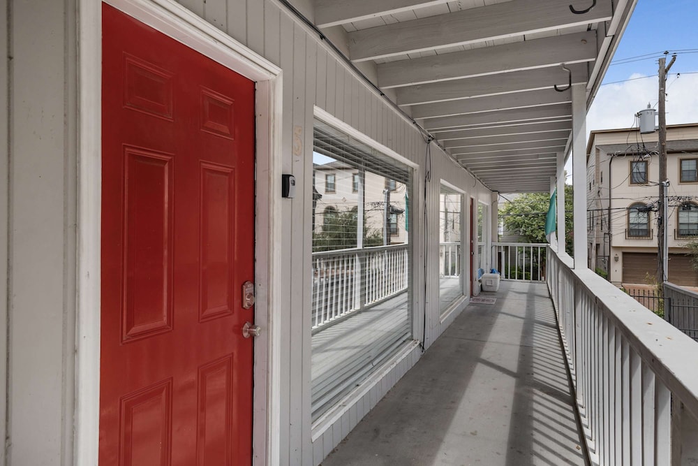 1BD Montrose Living Prime Location Comfy Beds (No translation as there's no general term to translate), Billede 2