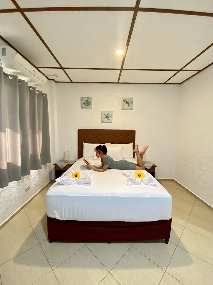 Queen Room Deluxe photo 3