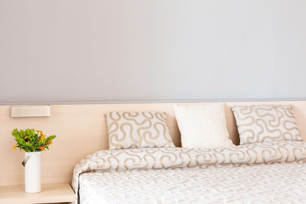 Comfort Room - Photo 3