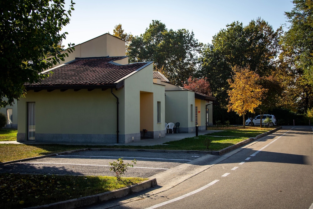 Huone Vieraiden Huone - Alba Village Hotelli Huone Twin Sängyt, Kuva 12