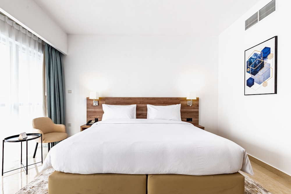 Premium One Bedroom King photo 2