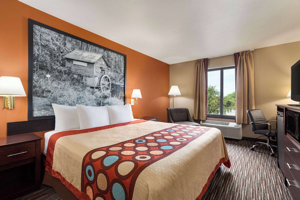 Standard Room, 1 King Bed - Photo 1
