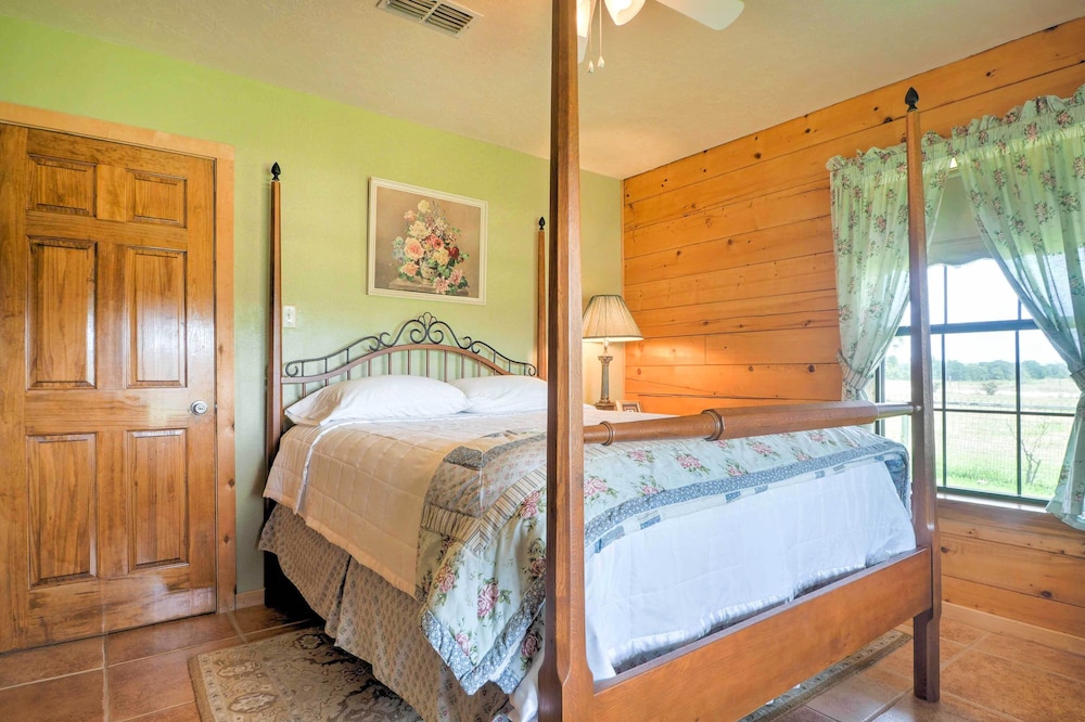 House (2 Bedrooms) photo 2