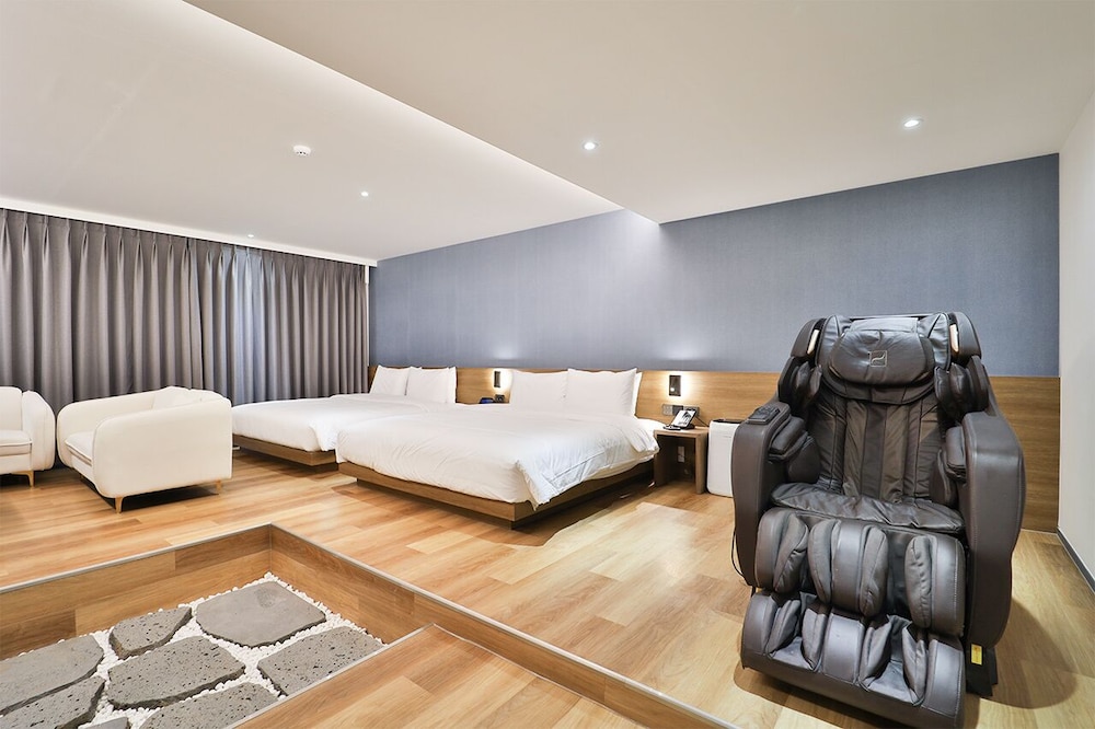 Standard Room photo 2