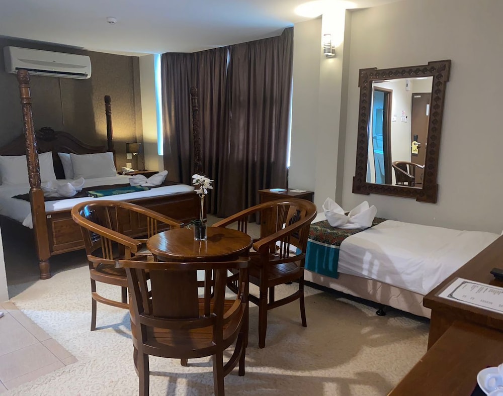 Executive Room photo 2