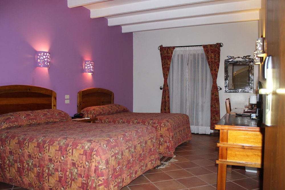 Standard Double Room photo 3