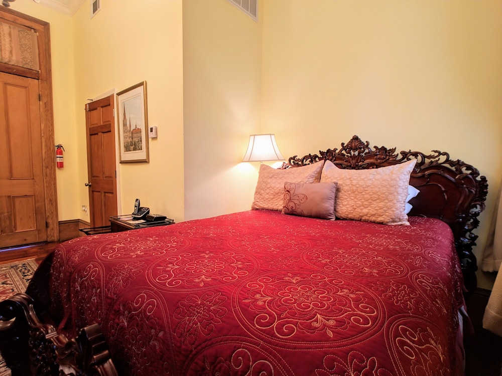 Deluxe Room, 1 Queen Bed