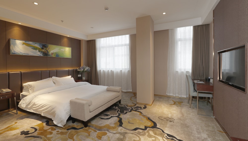 Double Room (Extreme Sassy)