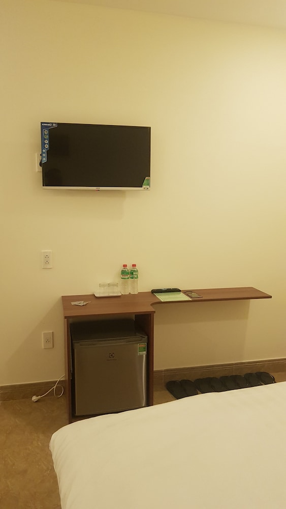 Family Room - Photo 10