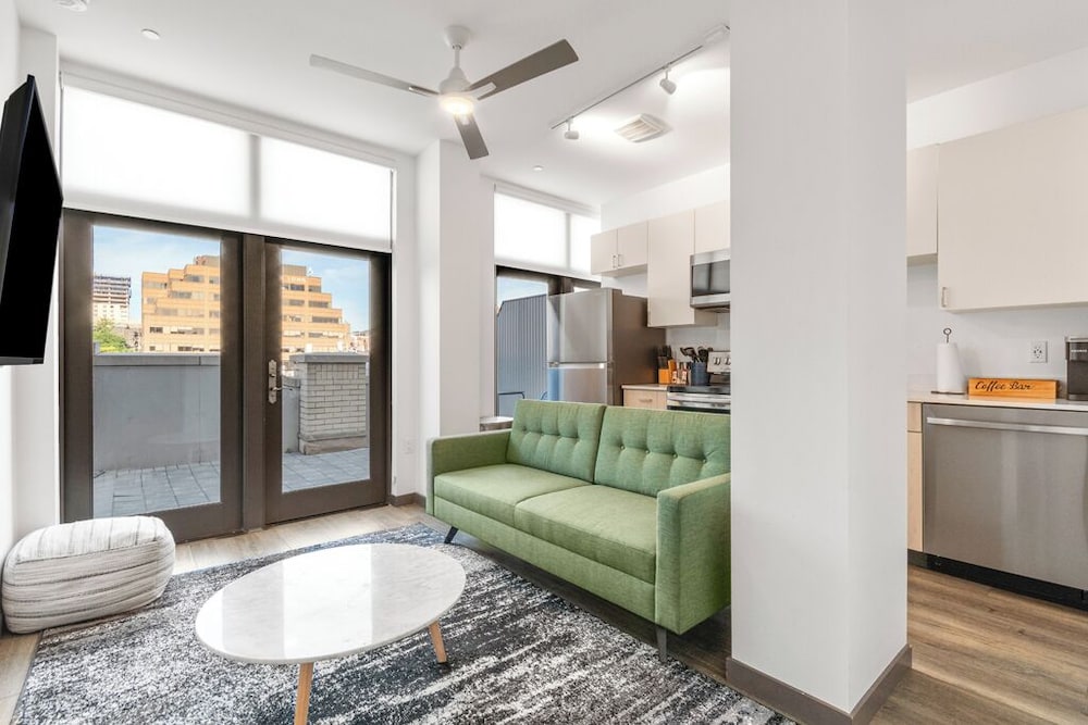 Signature Apartment, 1 Bedroom, Balcony photo 3