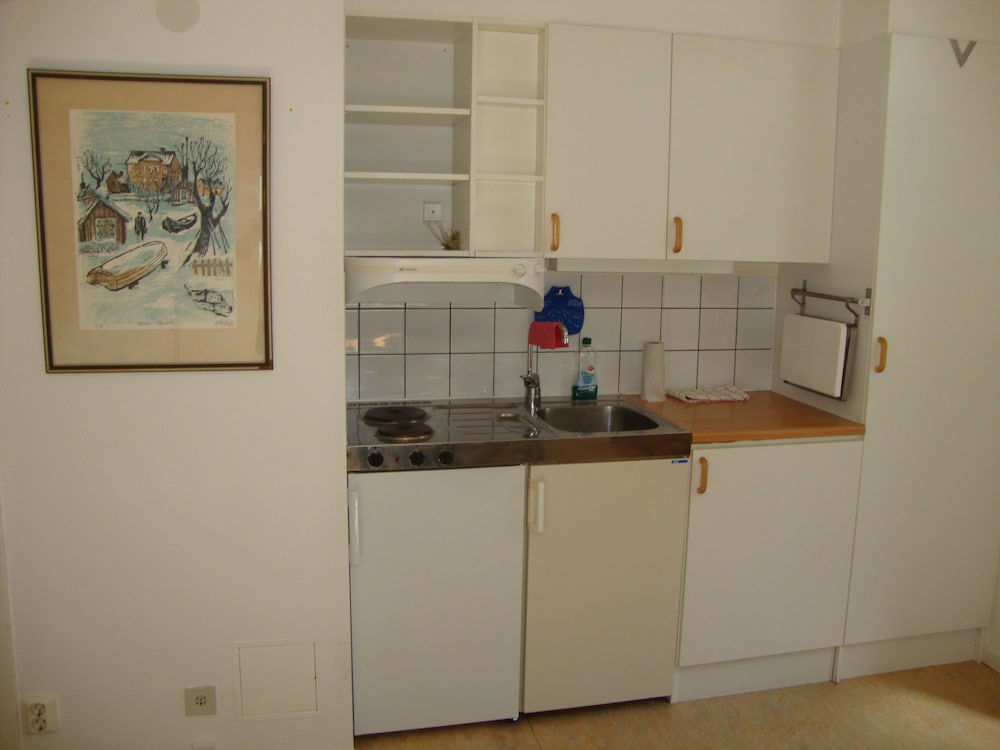 Twin Room, Private Bathroom photo 2