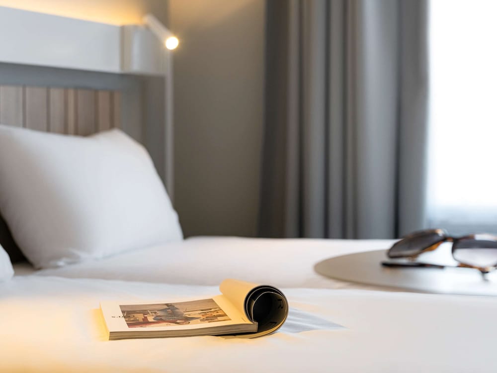 Standard Twin Room, 2 Twin Beds thumbnail 6