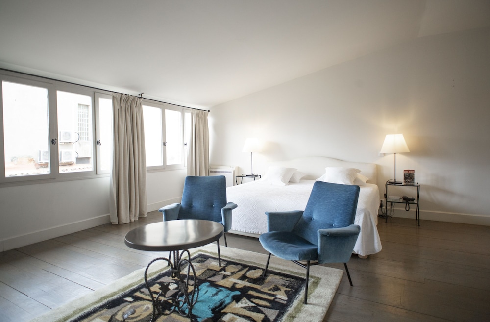 JUNIOR SUITE (Double Bed or Twin Bed) photo 1