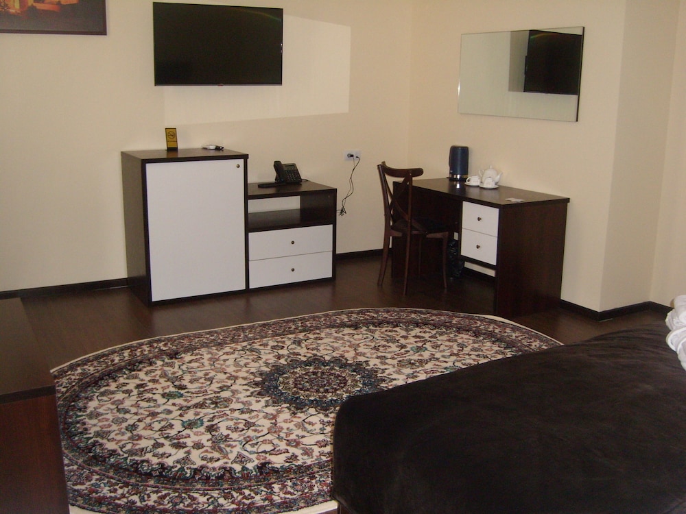Superior Double Room, 1 King Bed - Photo 5