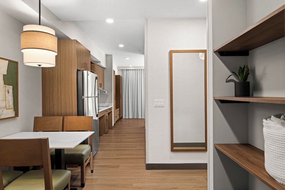Comfort Suite, 1 Queen Bed with Sofa bed, Kitchenette, Ground Floor photo 3