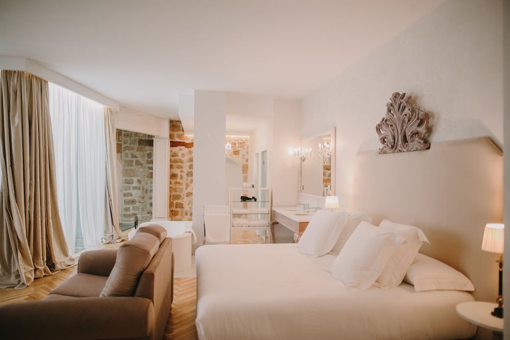 Junior Suite (Para 2)