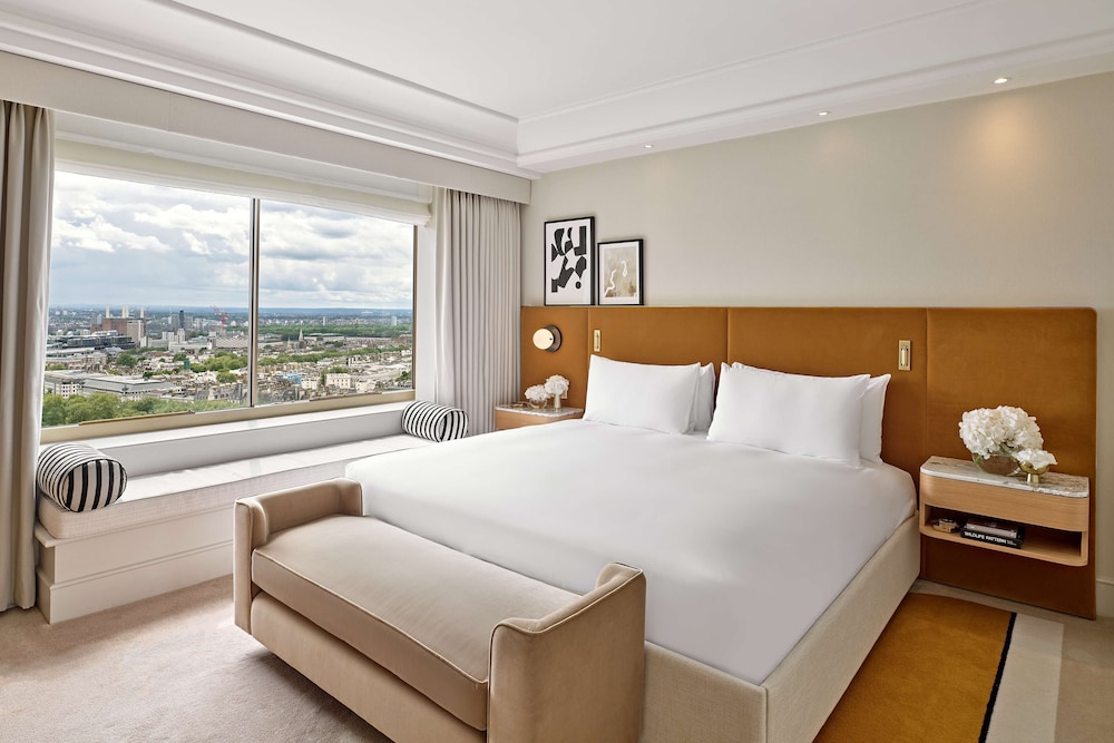 Luxury Suite, 1 King Bed, Business Lounge Access (Cosmopolitan)