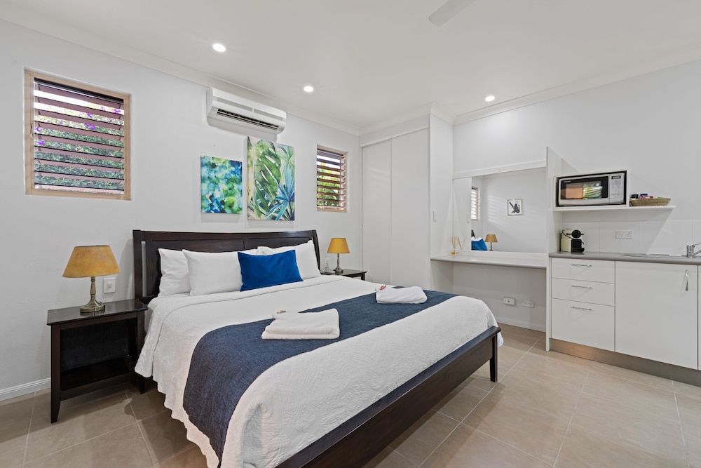 Luxury Villa, 1 King Bed photo 3