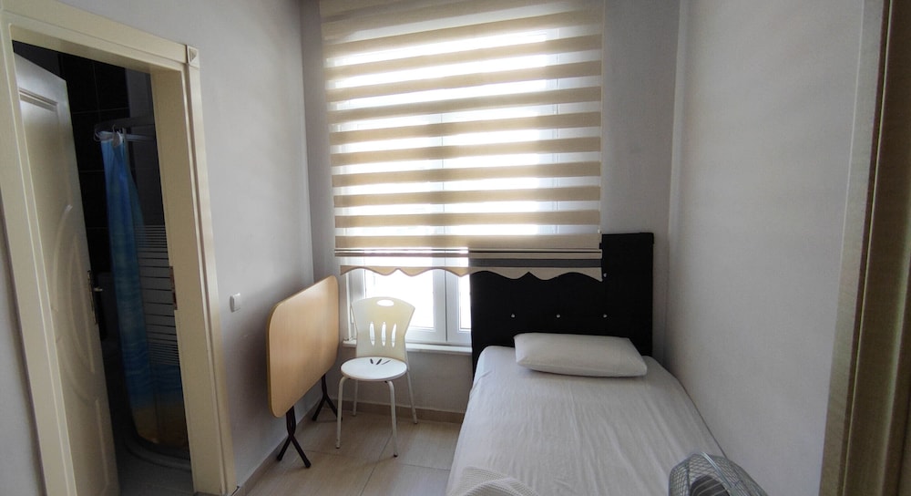 Basic Twin Room photo 2