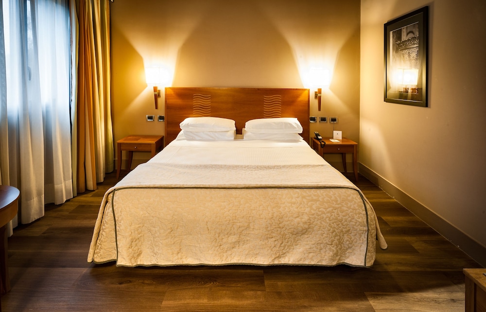 Superior Room - Photo 13