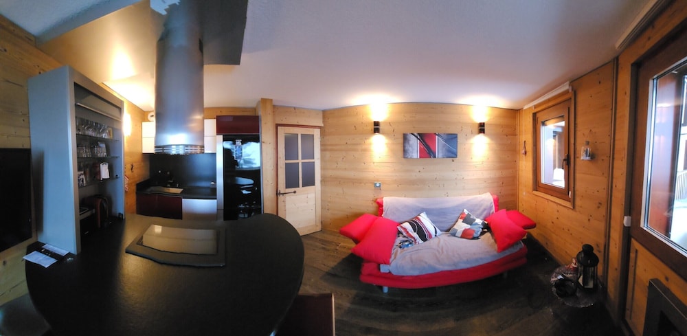 Apartment photo 1