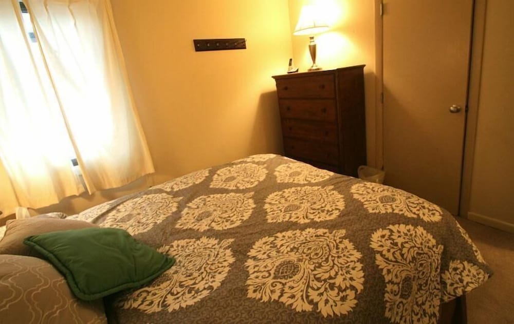 Apartment, Multiple Beds (Whiffletree B8) photo 3