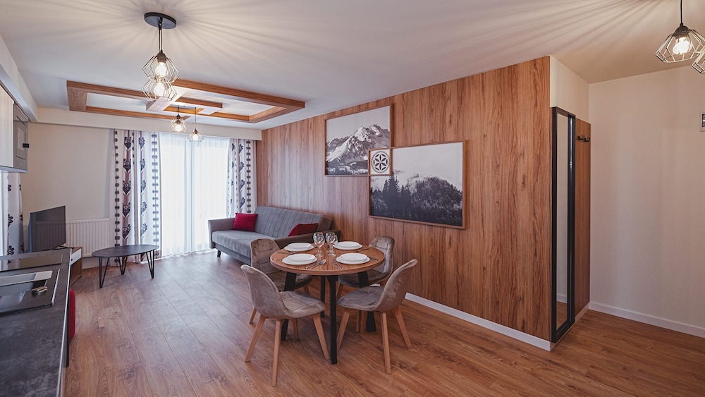 Apartment (J1) photo 1