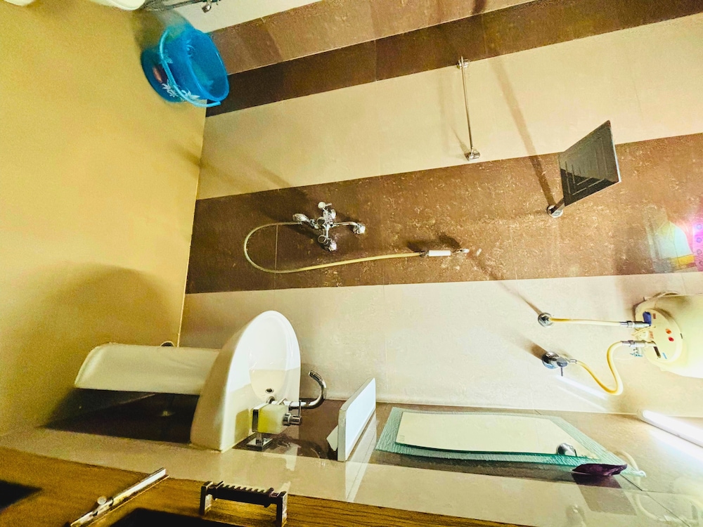 Premium Room - Photo 8