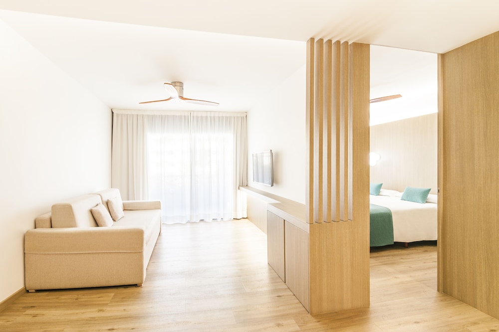 Deluxe Room, 1 Bedroom (3 Adults)