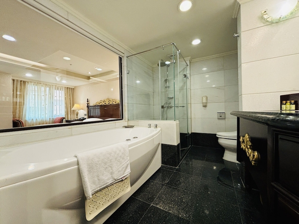 Executive Twin Room (Royal building) photo 3