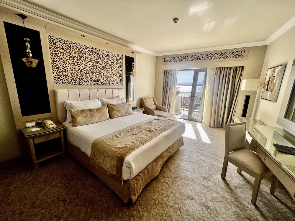 Deluxe Room, Sea View photo 3