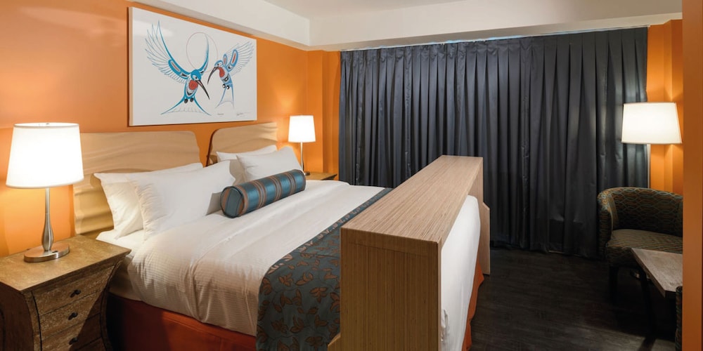 Deluxe Room, 1 Queen Bed photo 1