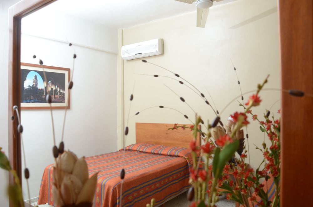 Standard One Double Bed - Photo 5