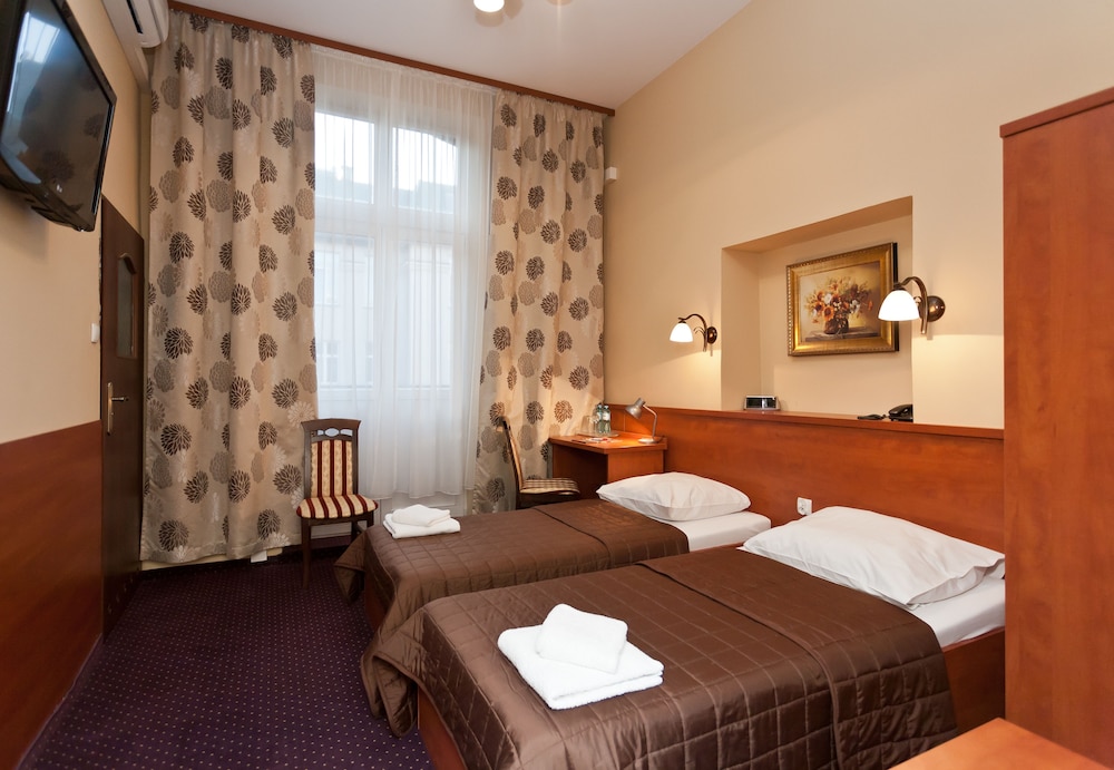 Standard Double or Twin Room - Photo 1