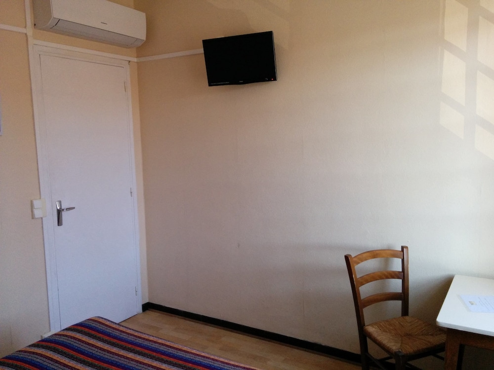 Double Room, River View - Photo 2