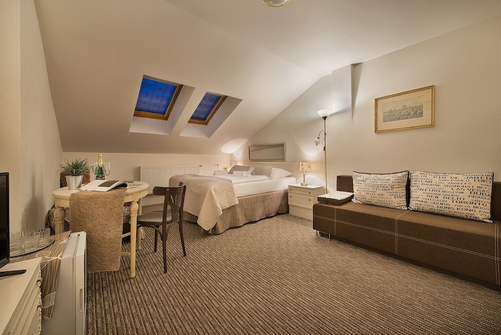 Family Apartment (2-4 Adults)