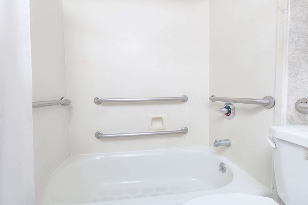 Suite, Multiple Beds, Accessible, Non Smoking photo 3