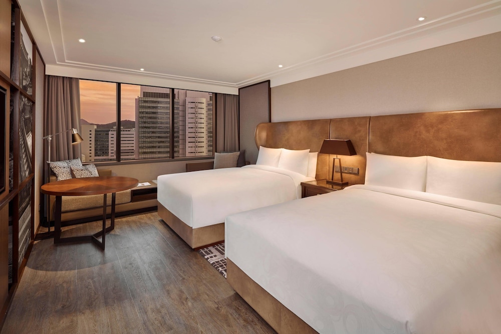 Executive Room, 2 Double Beds (Executive Lounge Access) - Photo 1