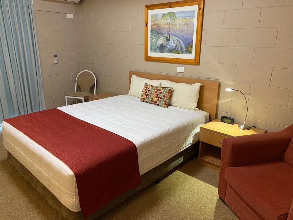 Deluxe Double or Twin Room photo 3