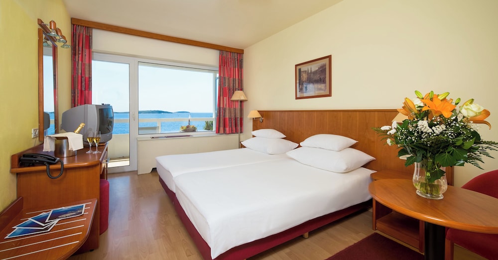 Comfort Double or Twin Room, Balcony, Sea View photo 1