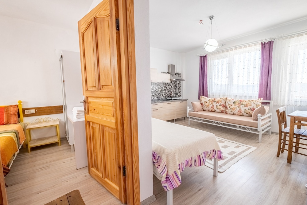 Family Suite, Balcony, Garden View photo 1