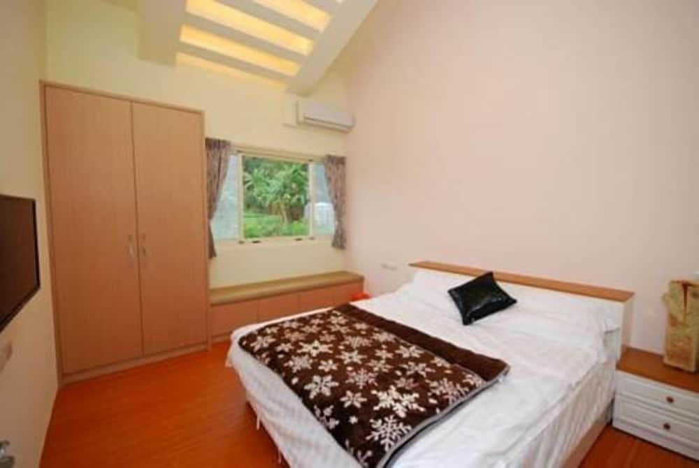 Basic Double Room photo 2