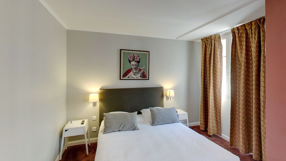 Privilege Room - Photo 1