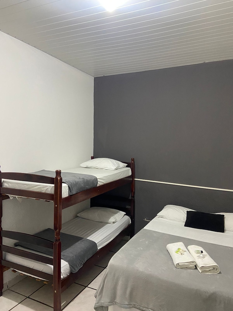 Economy Quadruple Room photo 1