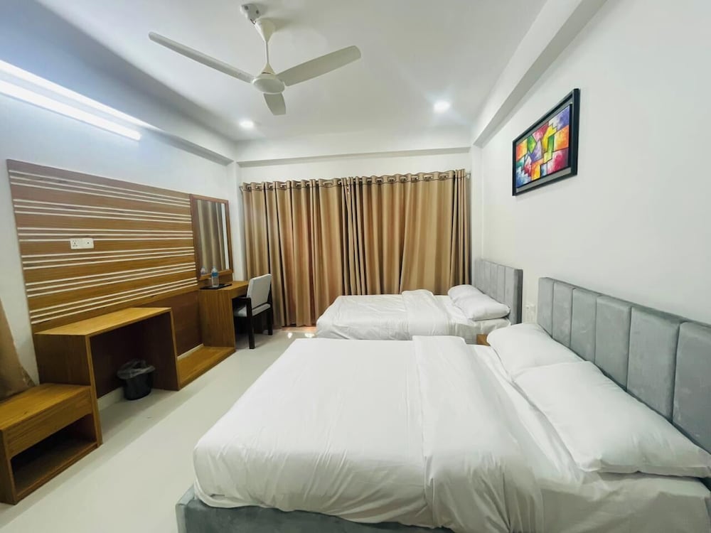 Deluxe Double or Twin Room, Beach View