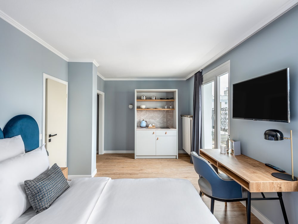 Medium Studio, Kitchenette, Balcony - Photo 4