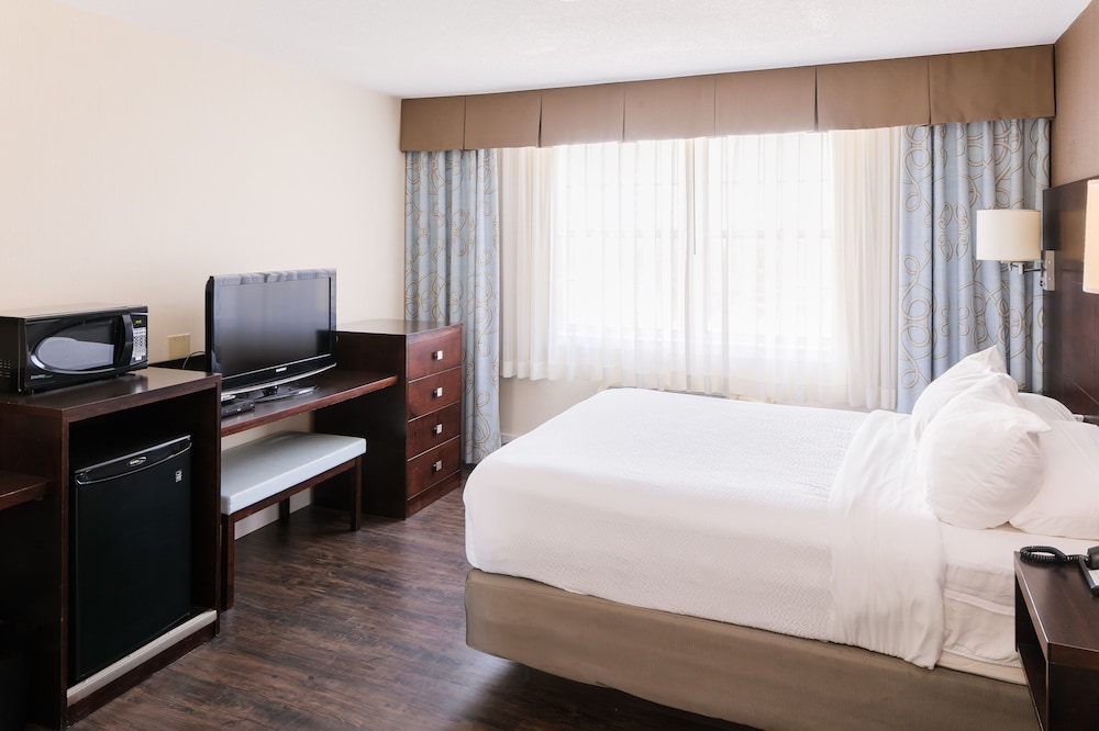 Standard Room, 1 Queen Bed - Photo 1