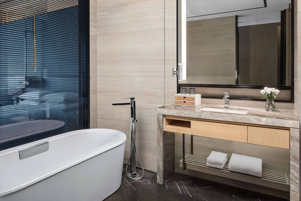 Club Room, 2 Twin Beds, City View photo 2
