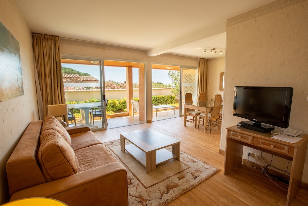 Comfort Apartment, 1 Bedroom, Terrace, Garden View photo 1